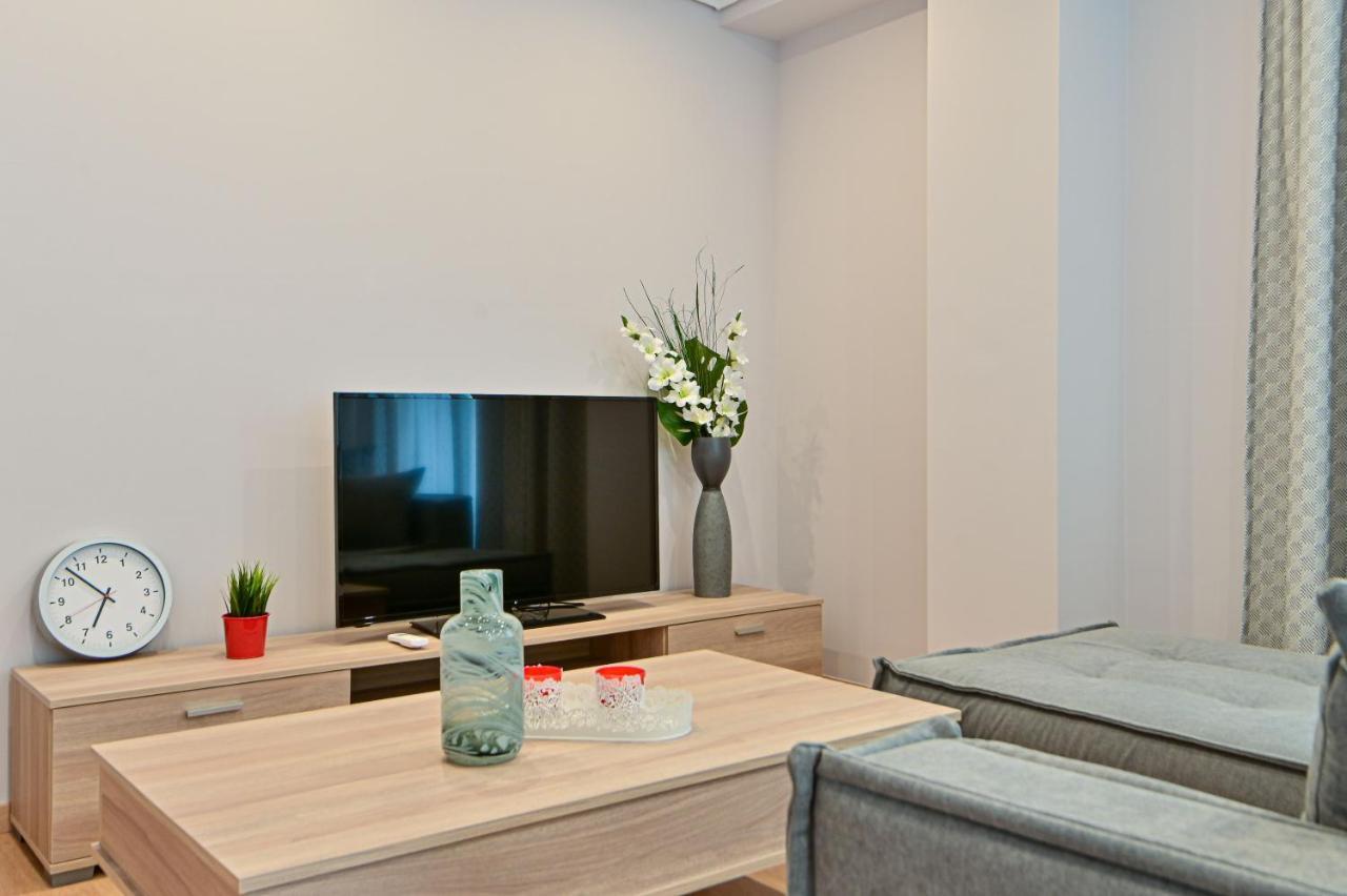 Charming Apartment With A Sea View Terrace Piraeus Exterior photo